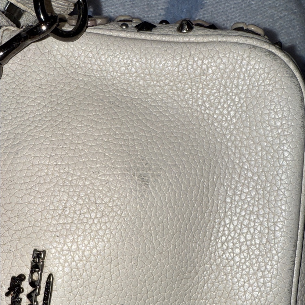 Coach Cream Leather Shoulder Bagwith Chain Strap - Picture 9 of 9